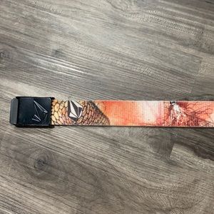 Volcom bottle opener ajustable belt